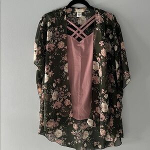 Emory Park Floral Kimono Wrap - Black and Pink